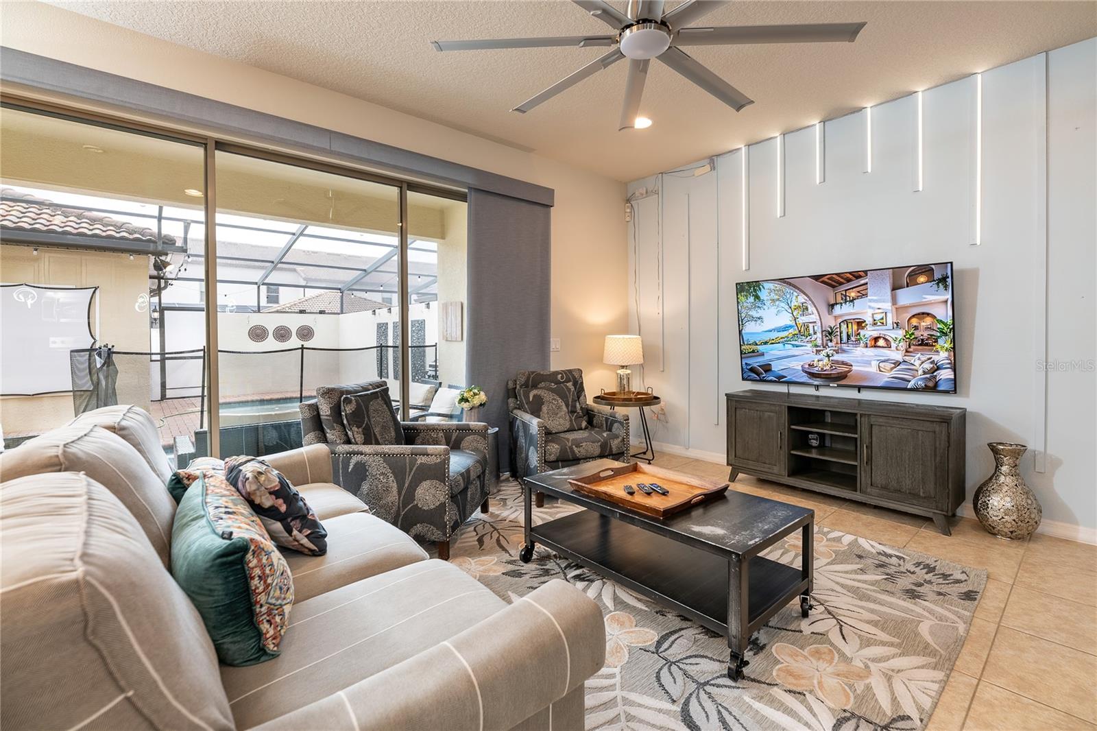 Image 5 of 50 For 9047 Rhodes Street