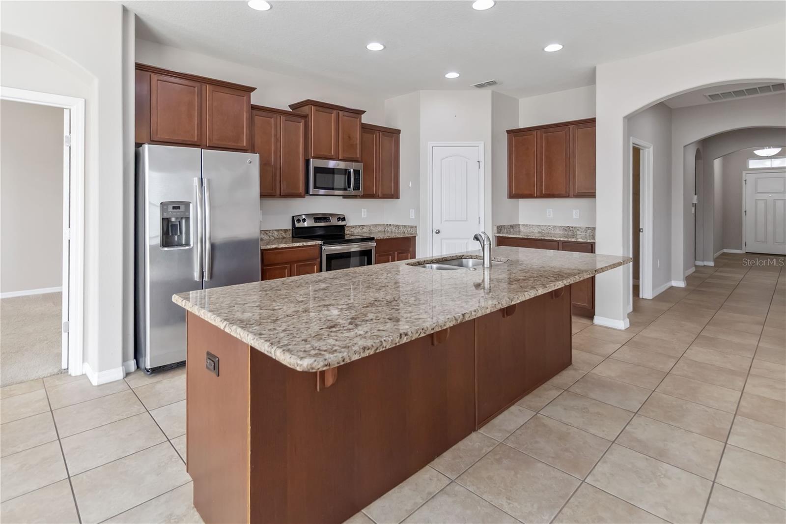 Image 10 of 53 For 1972 Beacon Landing Circle