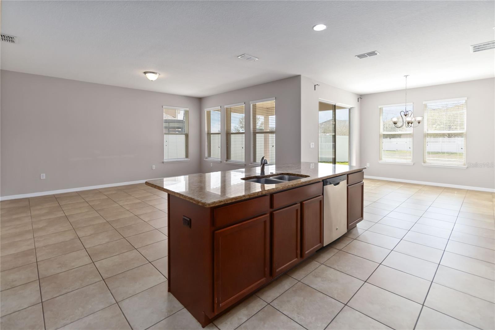 Image 11 of 53 For 1972 Beacon Landing Circle