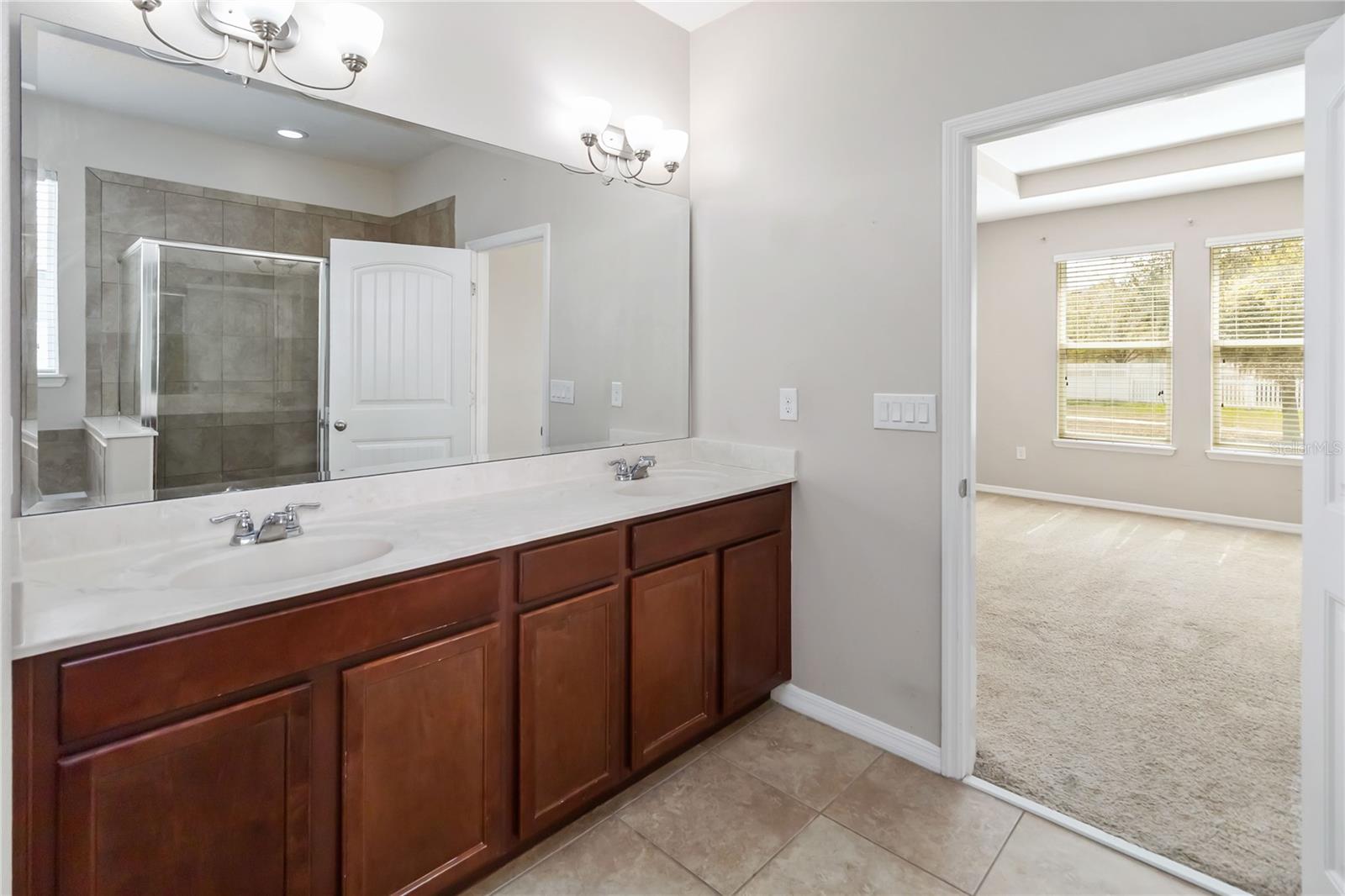 Image 16 of 53 For 1972 Beacon Landing Circle