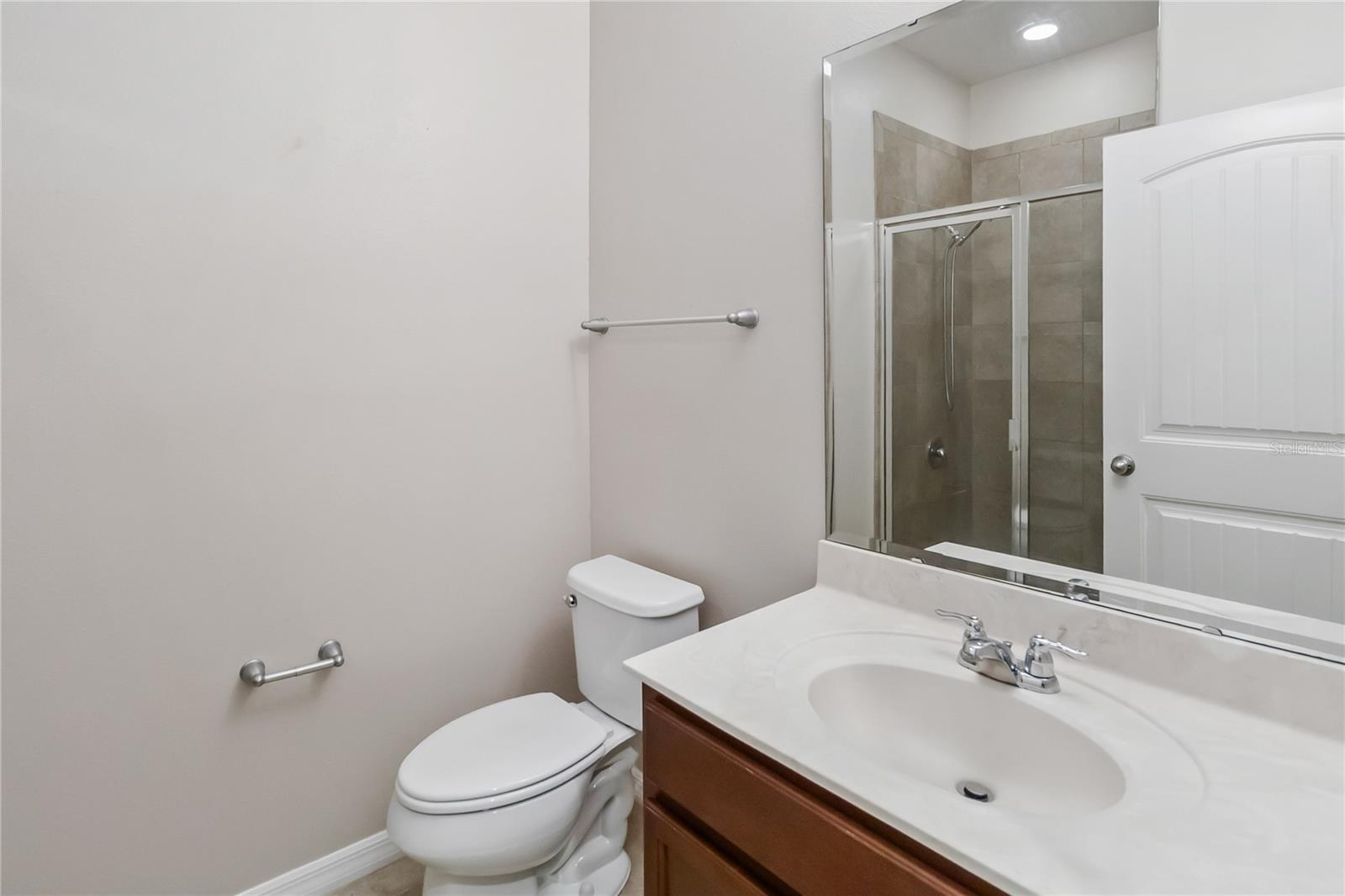 Image 22 of 53 For 1972 Beacon Landing Circle