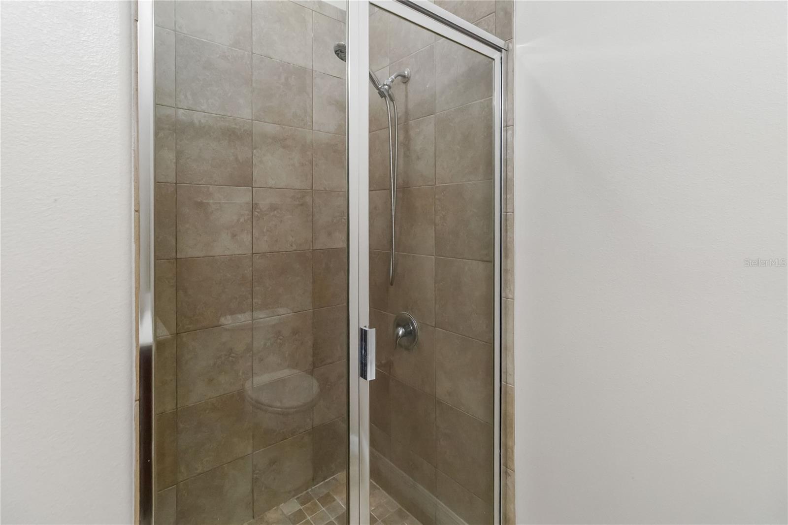 Image 23 of 53 For 1972 Beacon Landing Circle