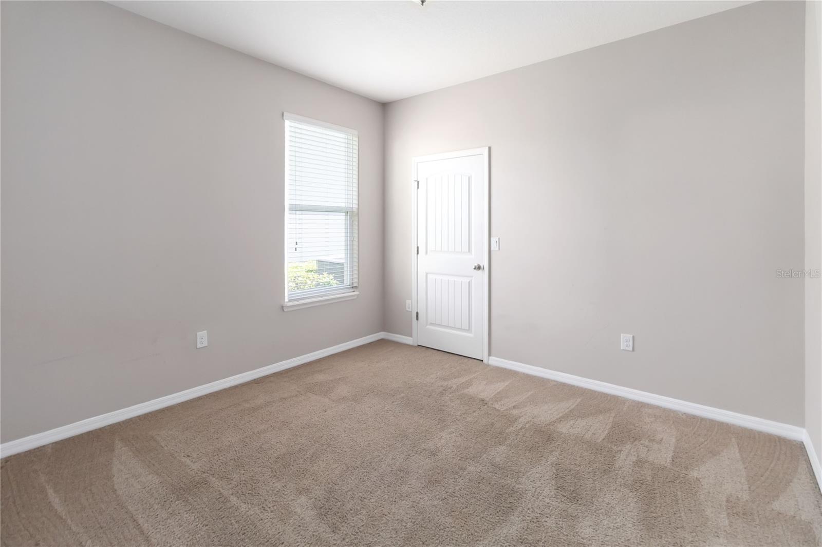 Image 26 of 53 For 1972 Beacon Landing Circle