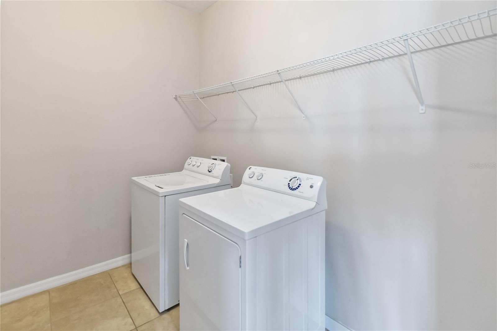 Image 28 of 53 For 1972 Beacon Landing Circle