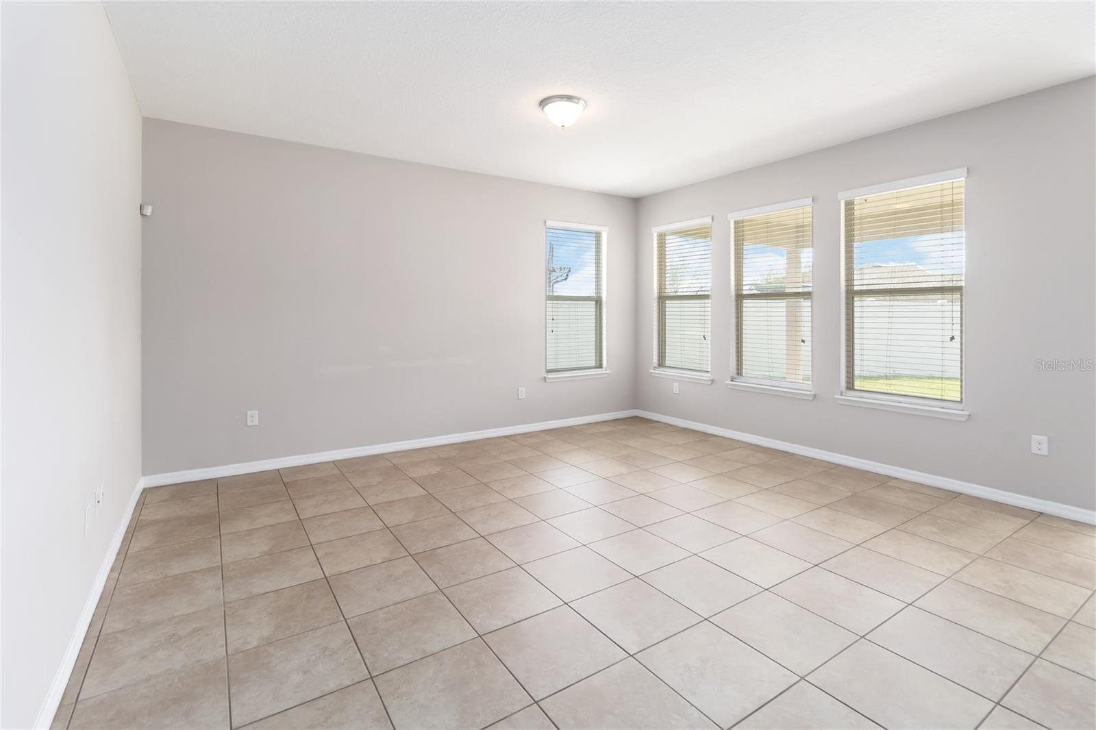 Image 5 of 53 For 1972 Beacon Landing Circle