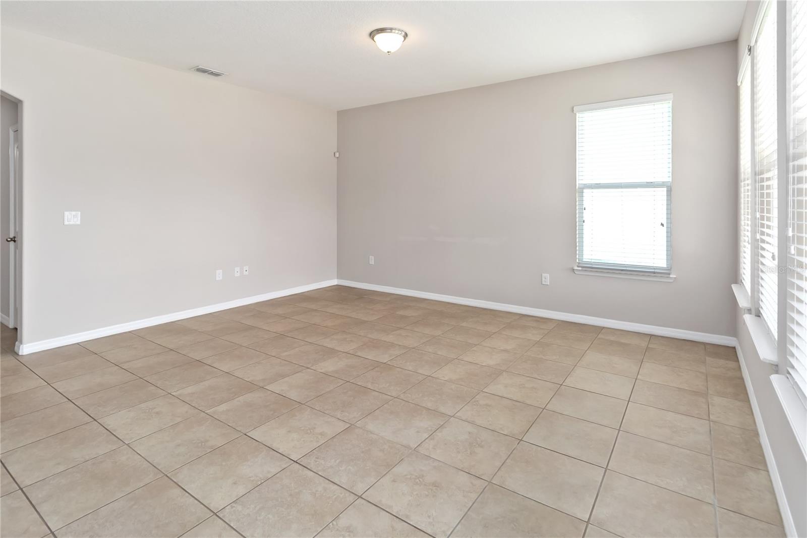 Image 8 of 53 For 1972 Beacon Landing Circle