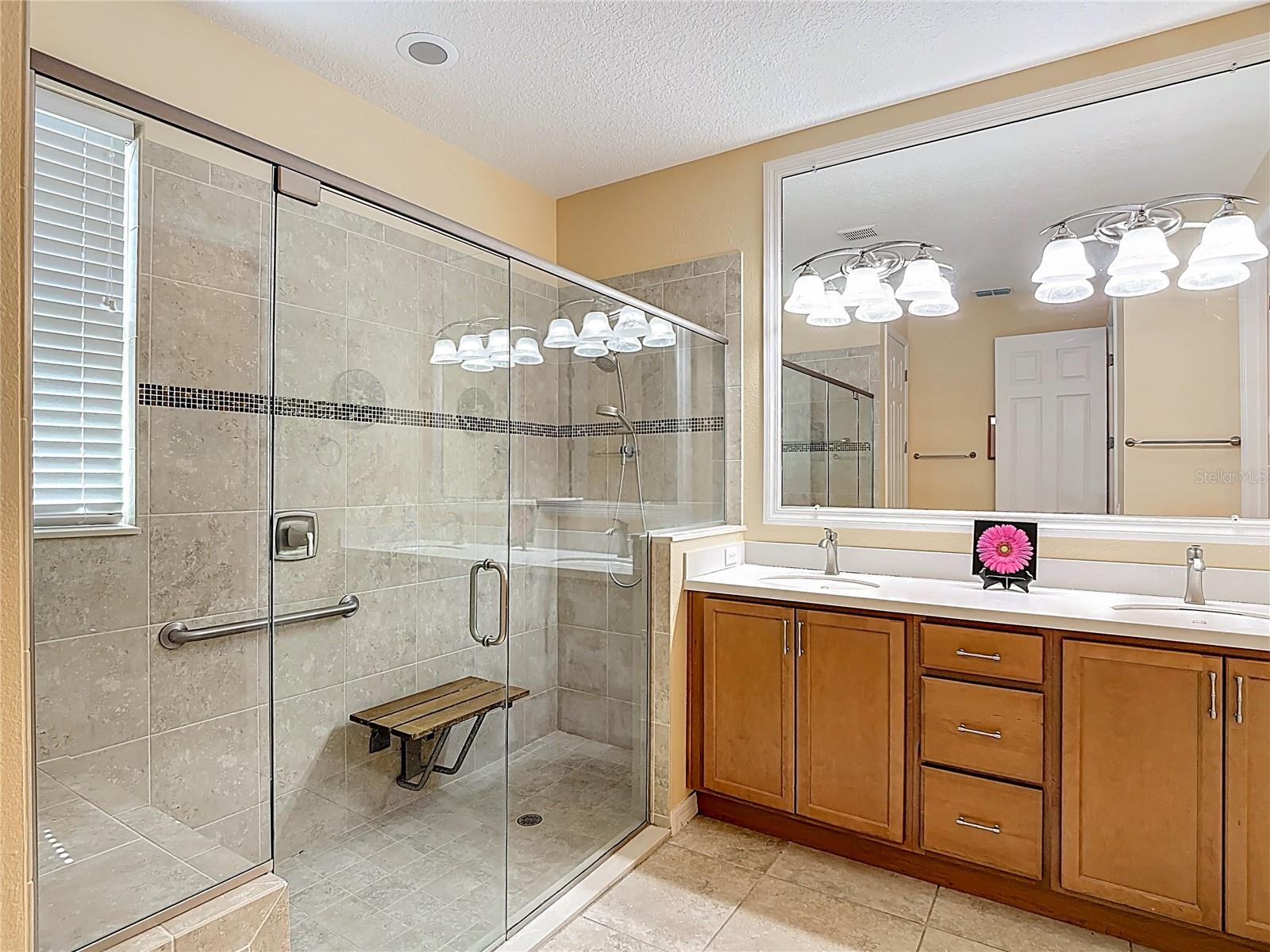 Image 28 of 84 For 531 Via Vitale Court