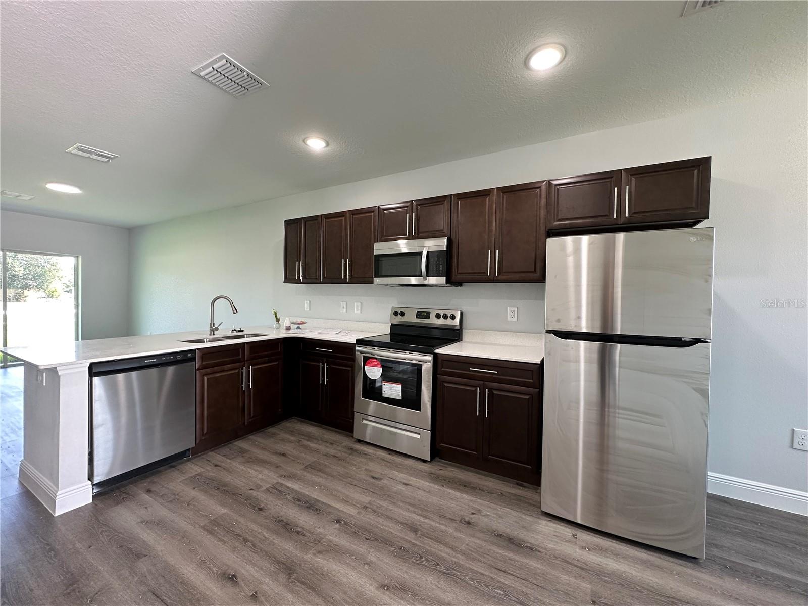 Image 4 of 18 For 513 Albatross Drive B