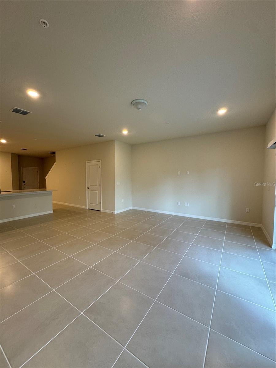 Image 6 of 22 For 105 Violet Vine Ln