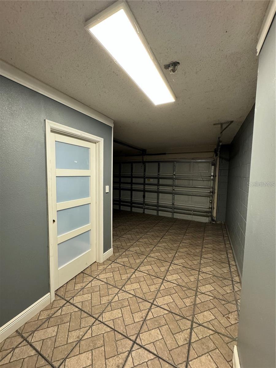 Image 33 of 40 For 604 Tamarin Lane