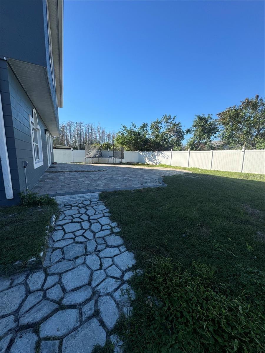 Image 35 of 40 For 604 Tamarin Lane