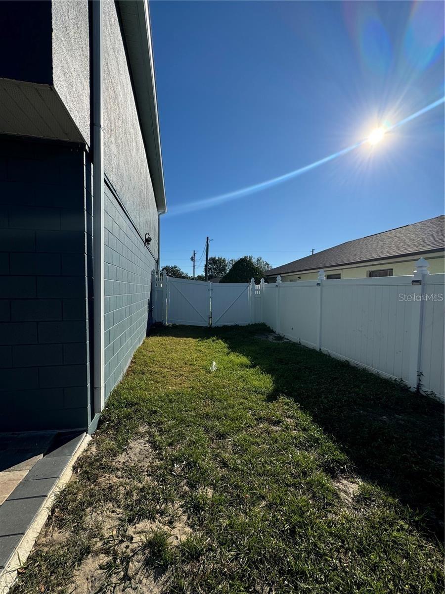 Image 37 of 40 For 604 Tamarin Lane