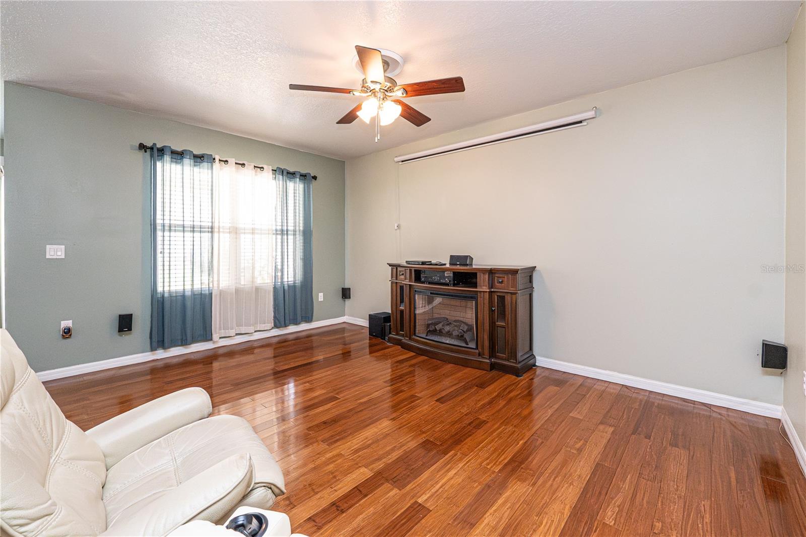 Image 13 of 22 For 260 Sunny Day Way