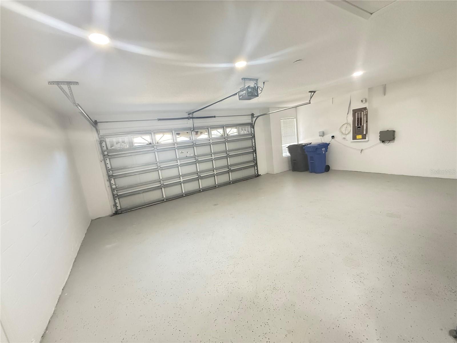 Image 16 of 32 For 6817 Cromwell Garden Drive