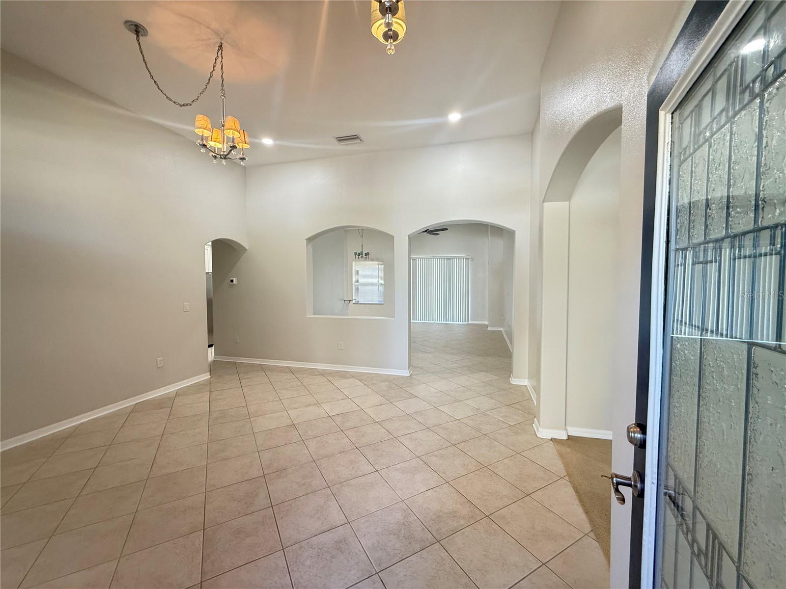 Image 22 of 32 For 6817 Cromwell Garden Drive