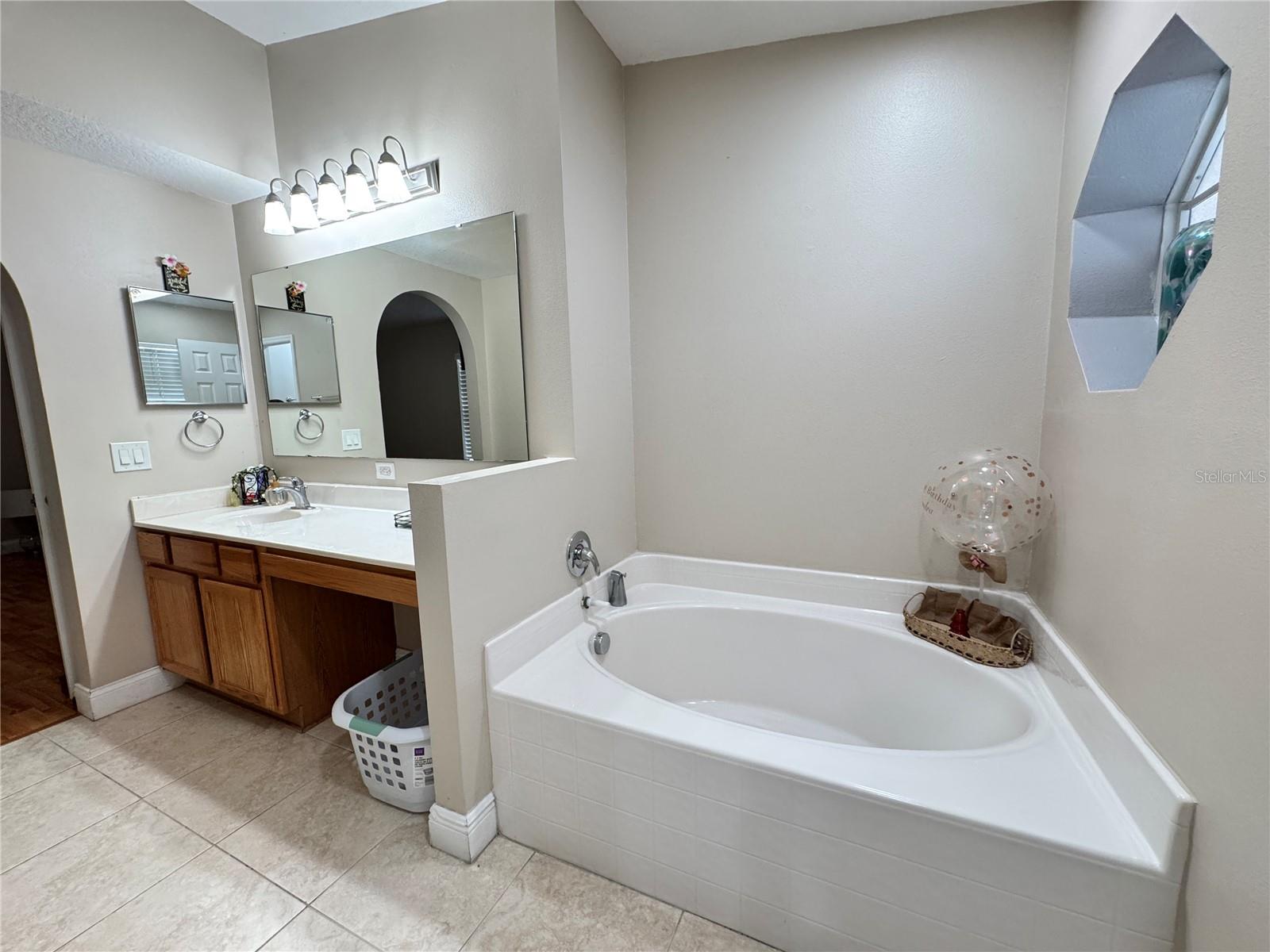 Image 12 of 24 For 220 Milford Street