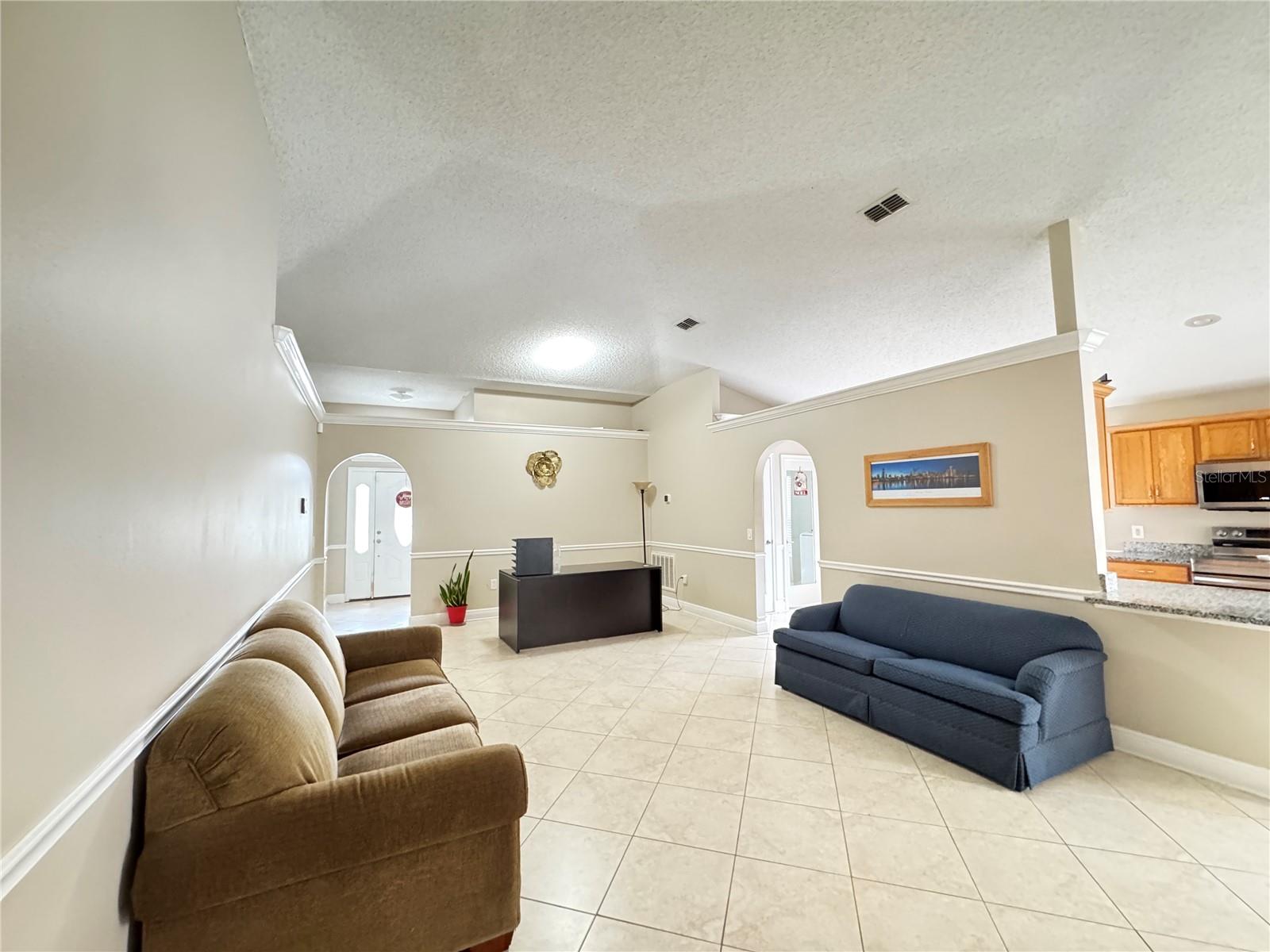 Image 4 of 24 For 220 Milford Street