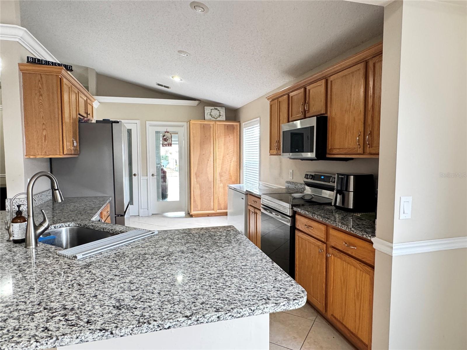 Image 8 of 24 For 220 Milford Street