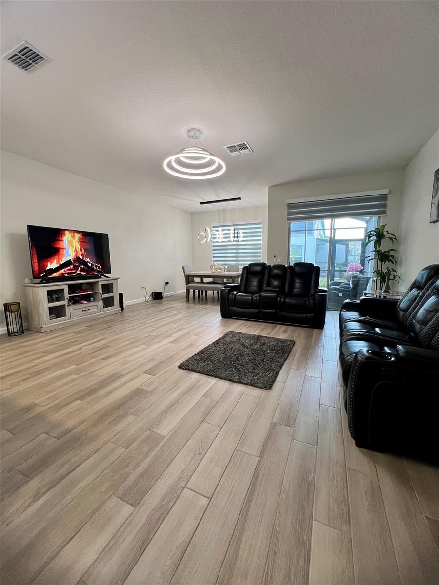 Image 17 of 57 For 5222 Tyson Ranch Boulevard