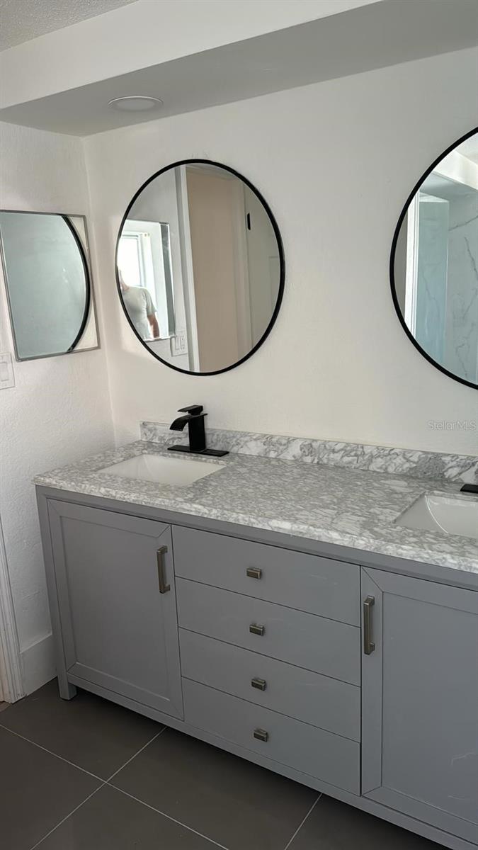 Image 5 of 21 For 1715 Kenilworth Street