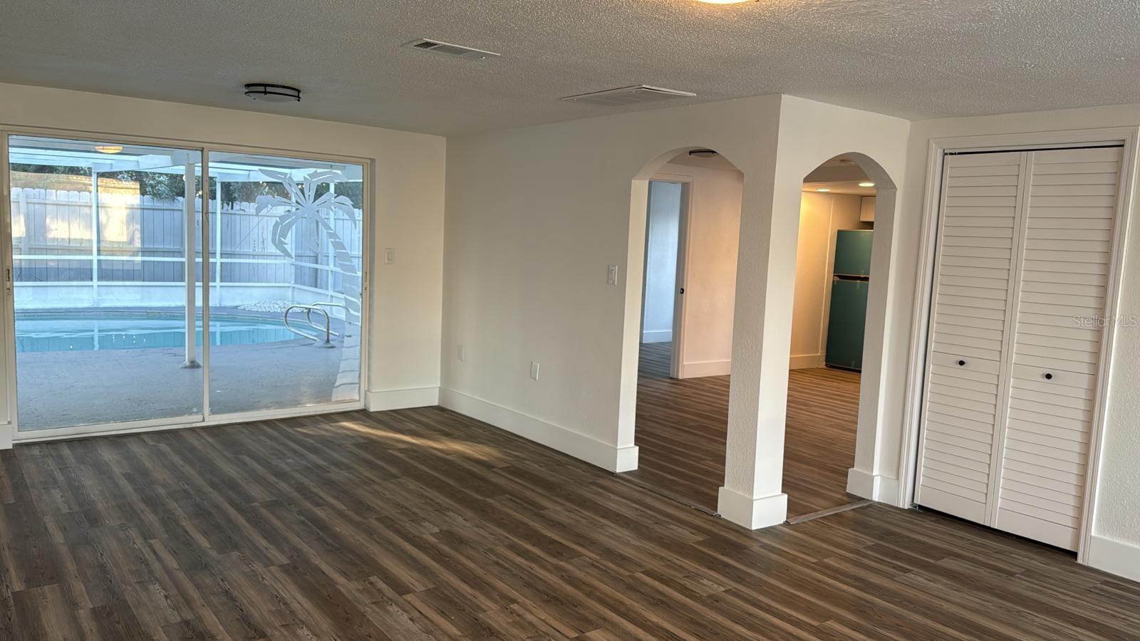 Image 9 of 21 For 1715 Kenilworth Street