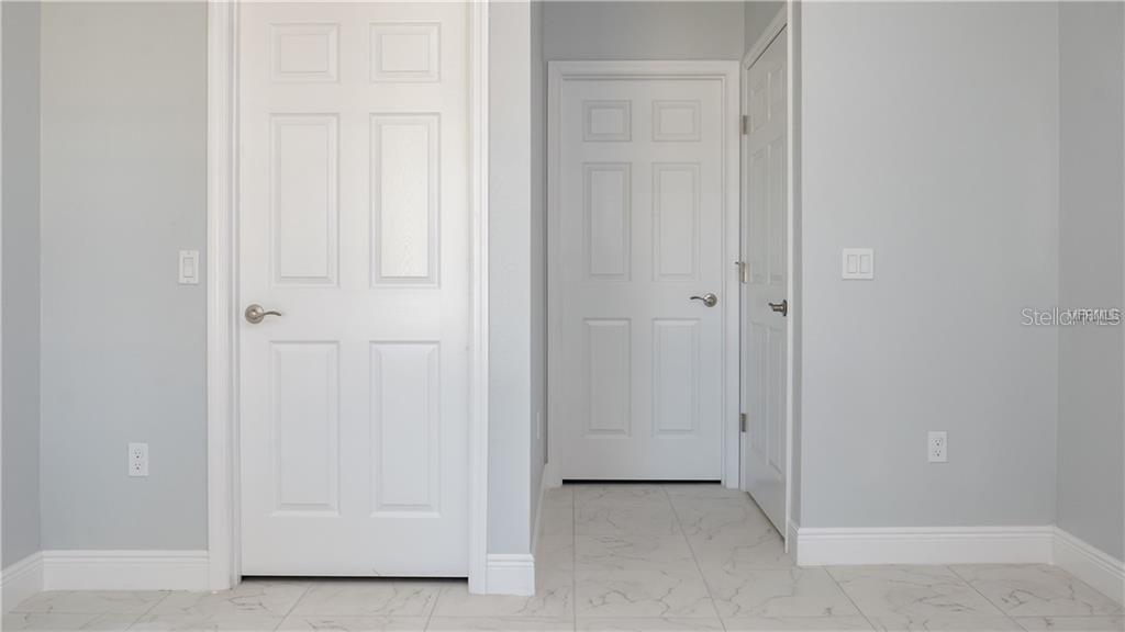 Image 6 of 11 For 401 Albatross Court B