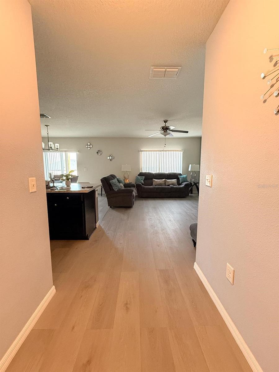 Image 14 of 35 For 188 Tanager Street