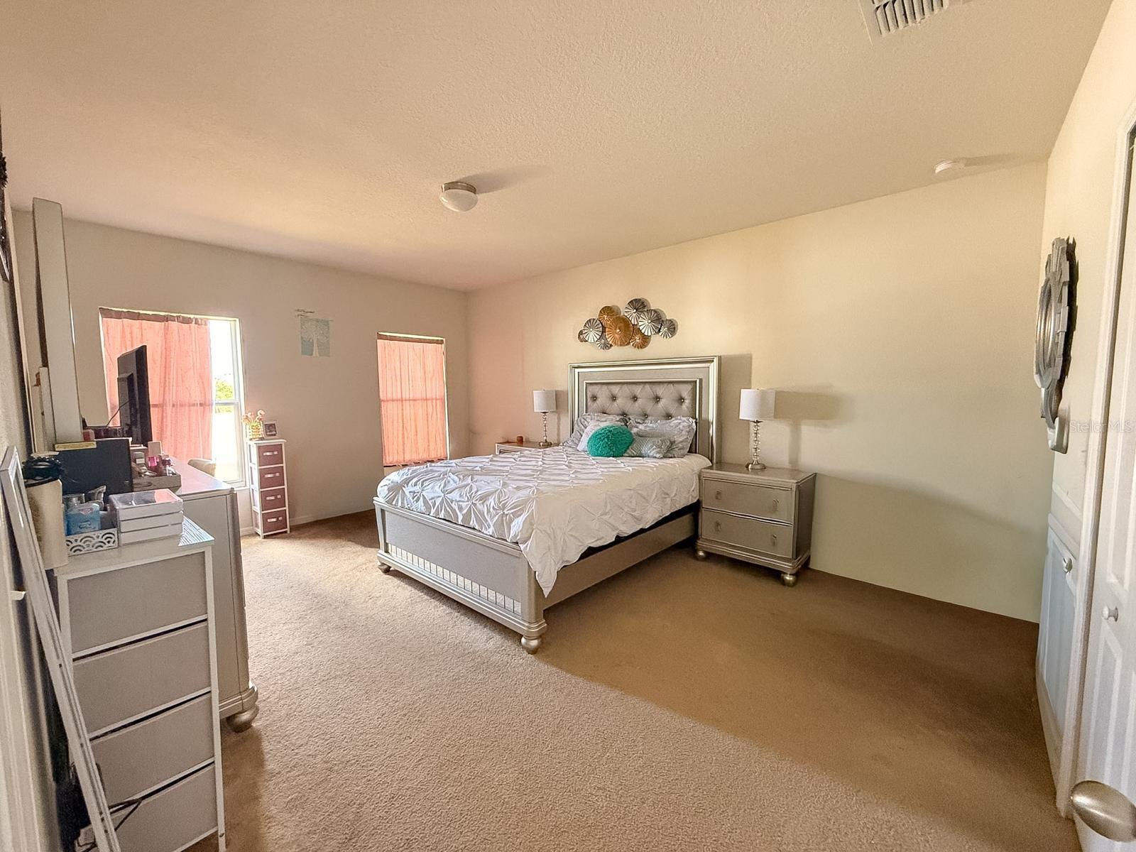 Image 23 of 35 For 188 Tanager Street