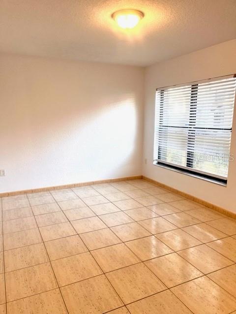 Image 18 of 27 For 2918 Semoran Boulevard 1