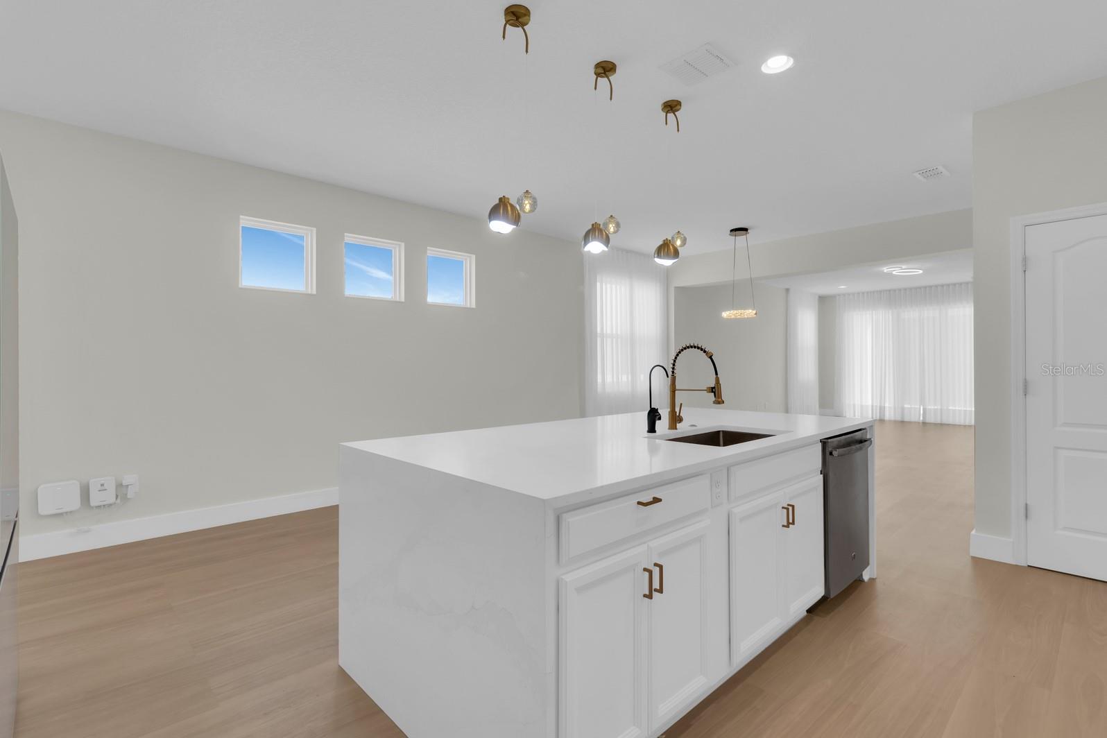 Image 10 of 53 For 15583 Hamlin Blossom Avenue