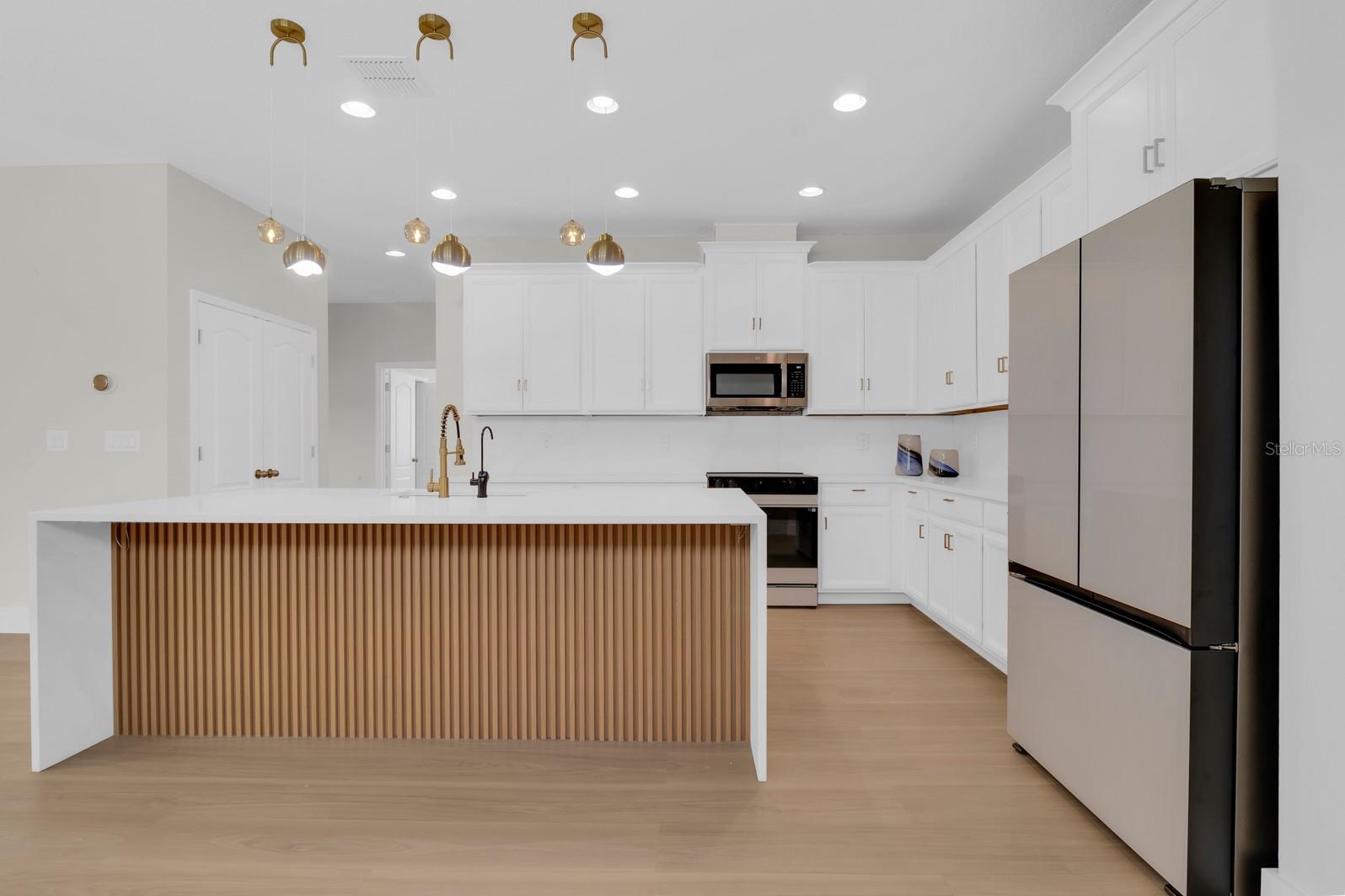 Image 20 of 53 For 15583 Hamlin Blossom Avenue