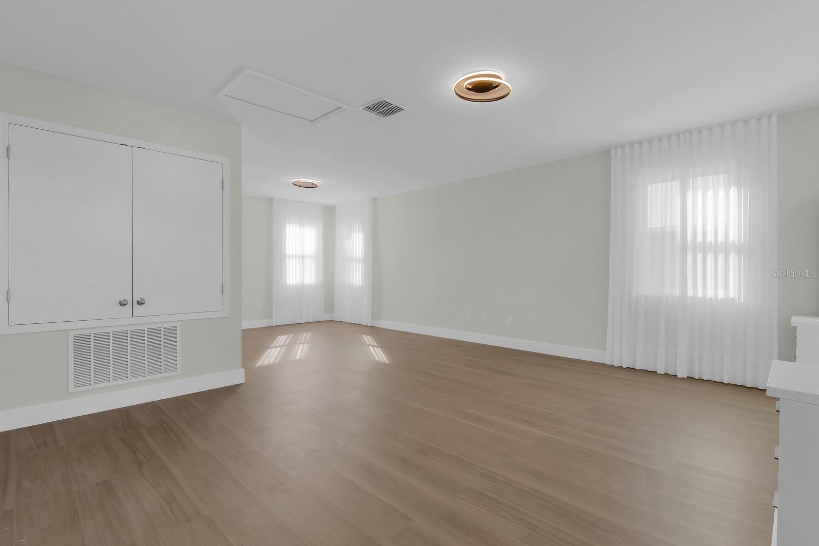 Image 29 of 53 For 15583 Hamlin Blossom Avenue