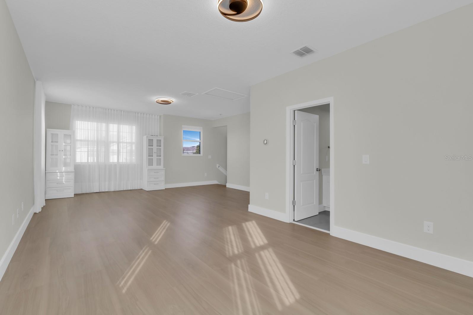 Image 30 of 53 For 15583 Hamlin Blossom Avenue