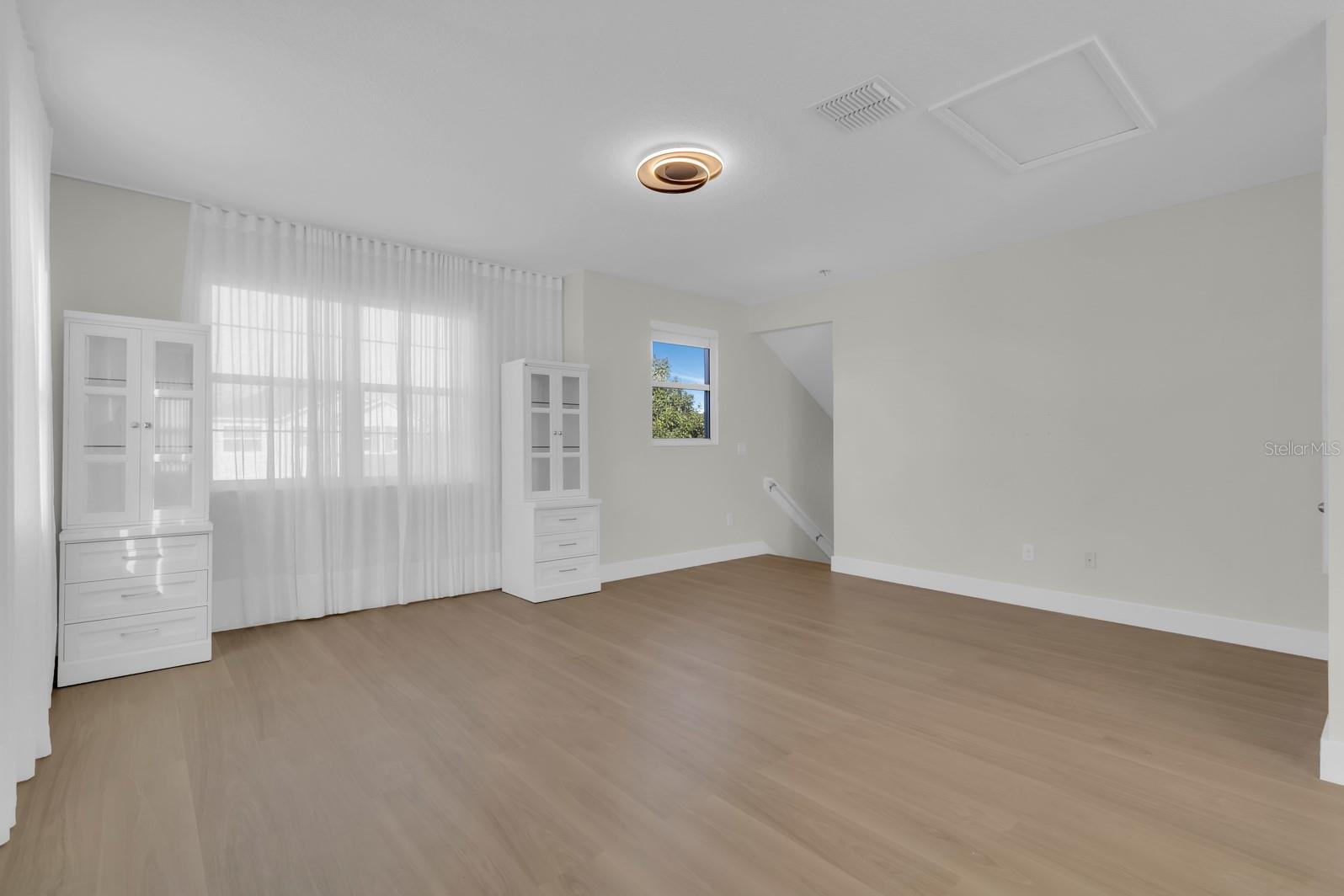 Image 32 of 53 For 15583 Hamlin Blossom Avenue