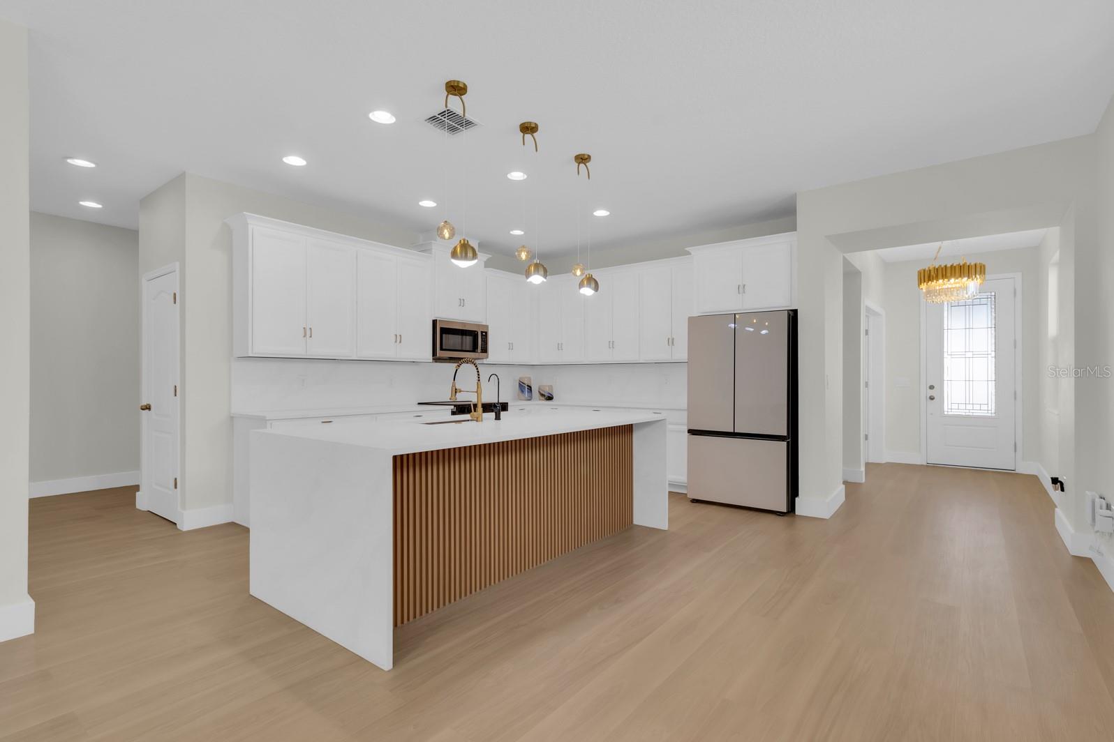 Image 6 of 53 For 15583 Hamlin Blossom Avenue