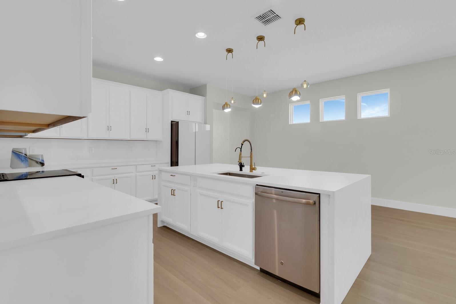 Image 7 of 53 For 15583 Hamlin Blossom Avenue