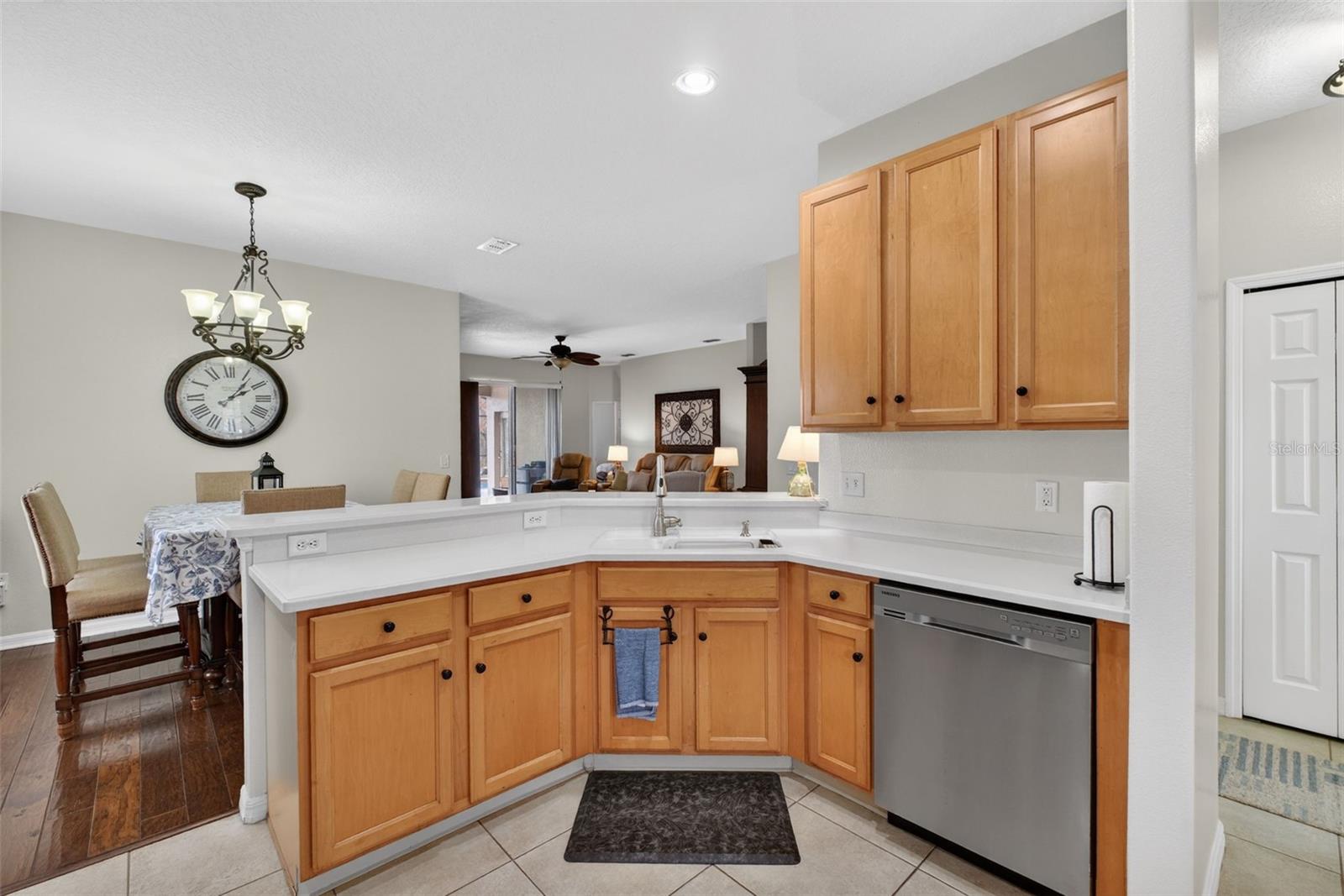 Image 11 of 82 For 117 Preston Avenue