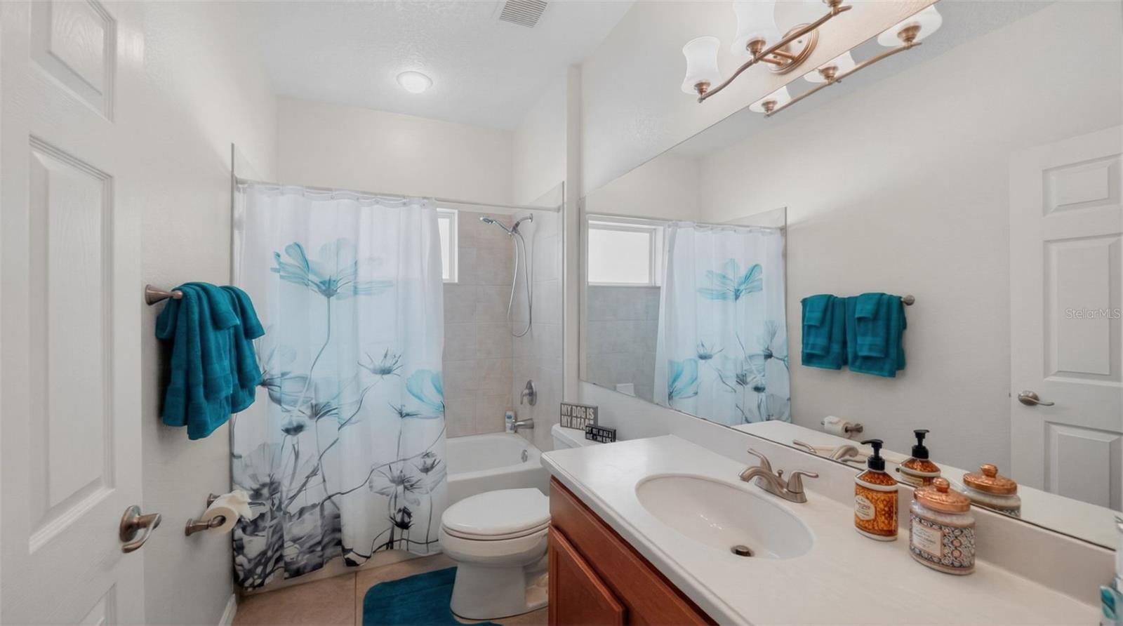 Image 34 of 82 For 117 Preston Avenue