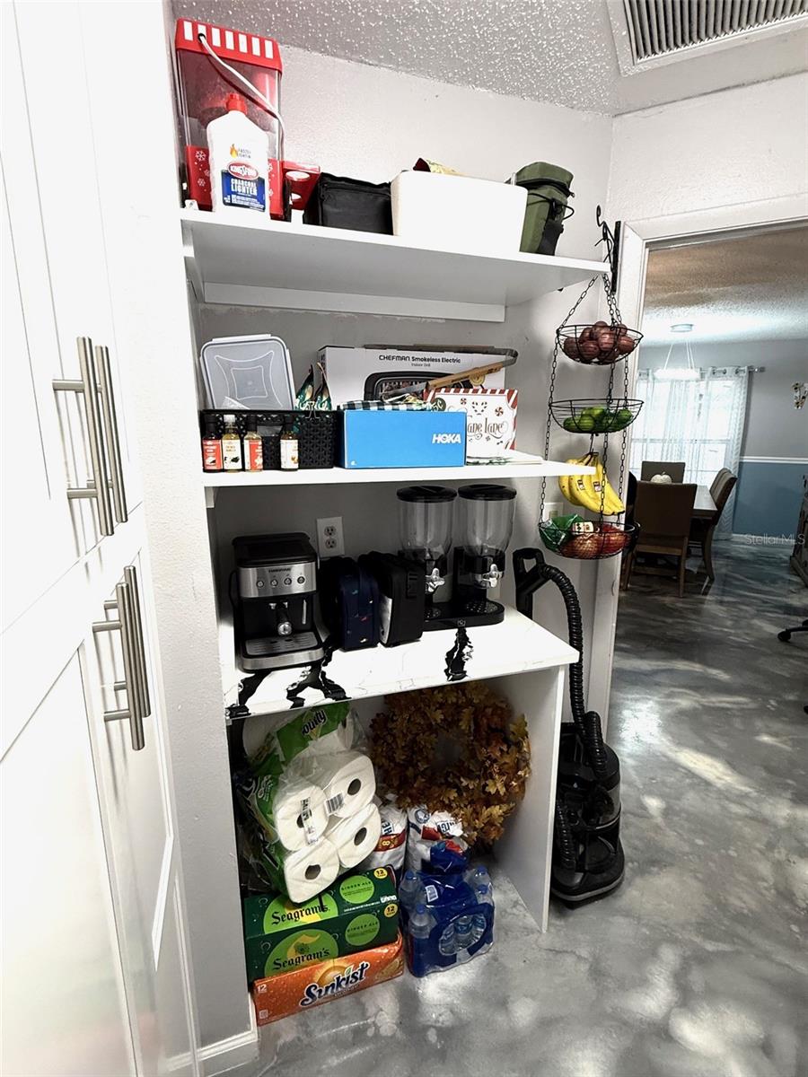 Image 10 of 42 For 2122 Winningway Streets