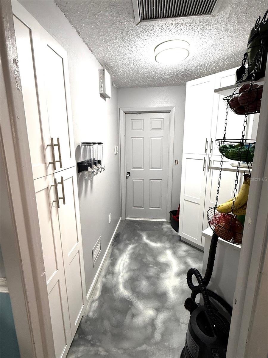 Image 13 of 42 For 2122 Winningway Streets