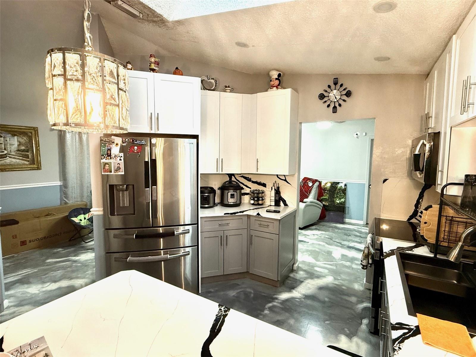 Image 14 of 42 For 2122 Winningway Streets