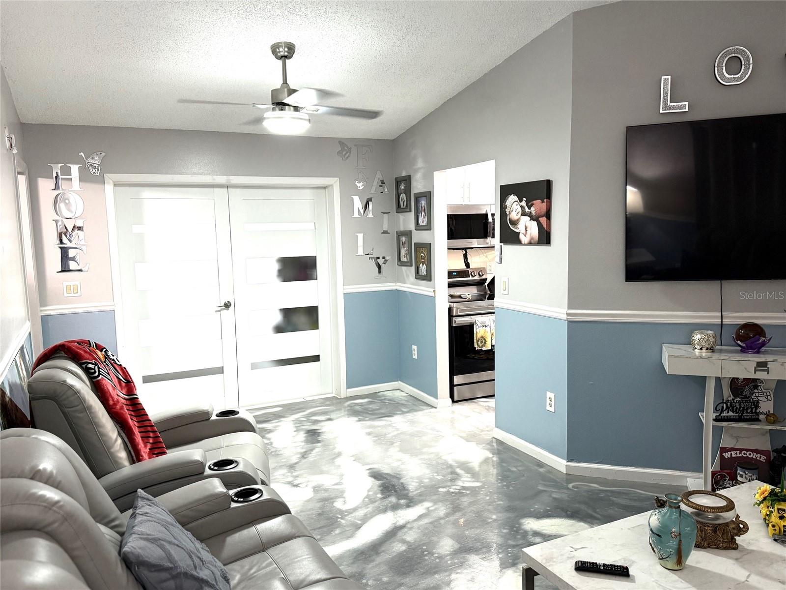 Image 4 of 42 For 2122 Winningway Streets