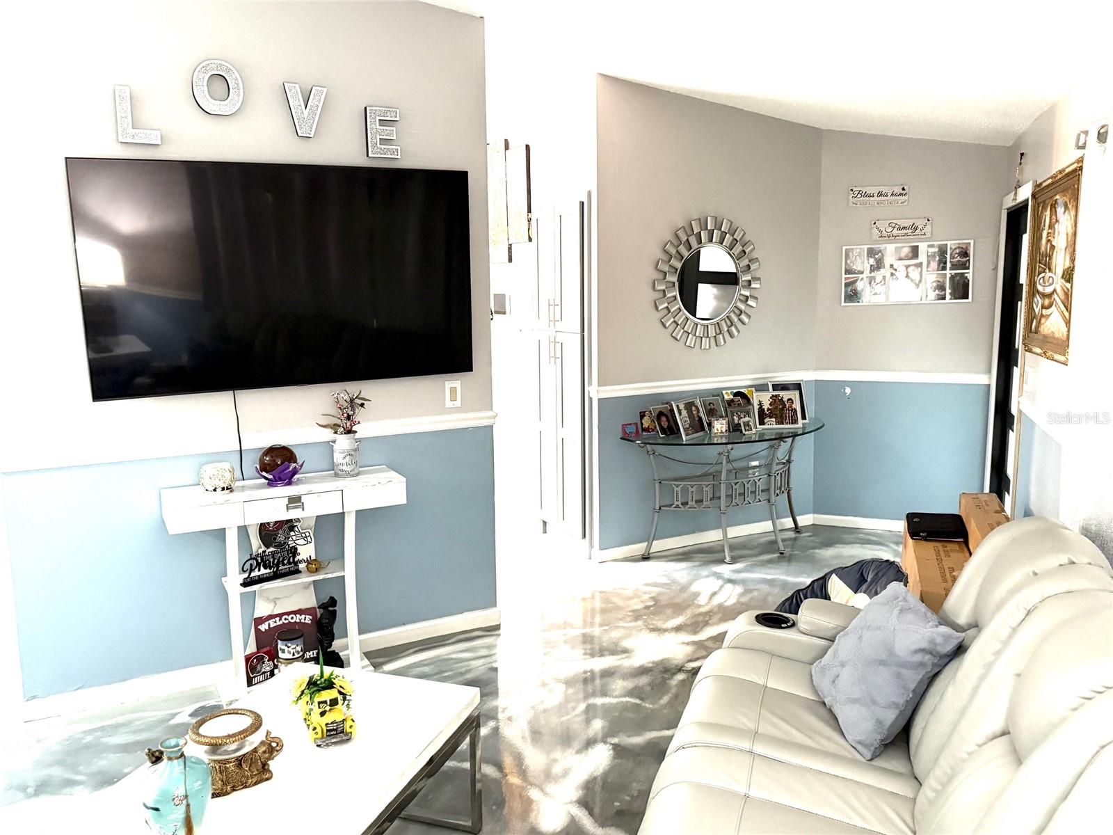 Image 5 of 42 For 2122 Winningway Streets