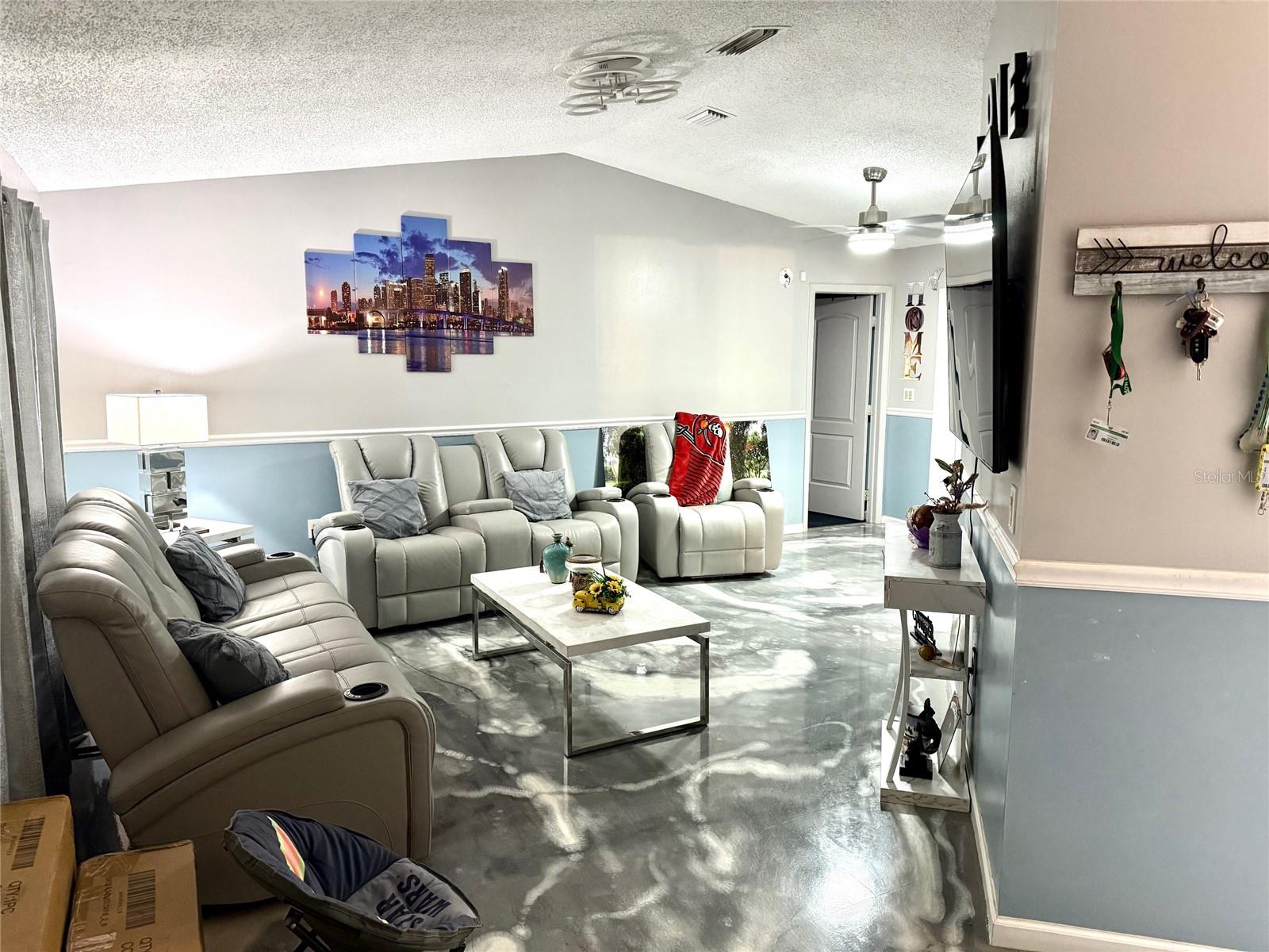 Image 8 of 42 For 2122 Winningway Streets