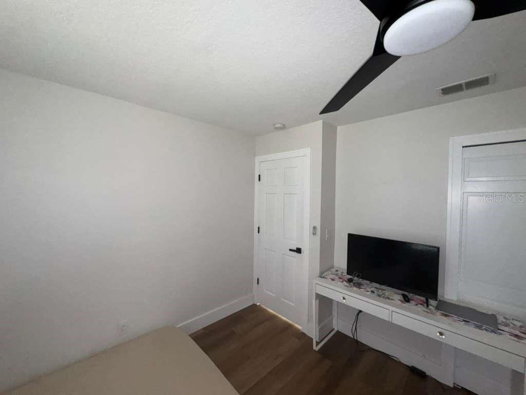 Image 14 of 28 For 2045 Jan Lan Boulevard