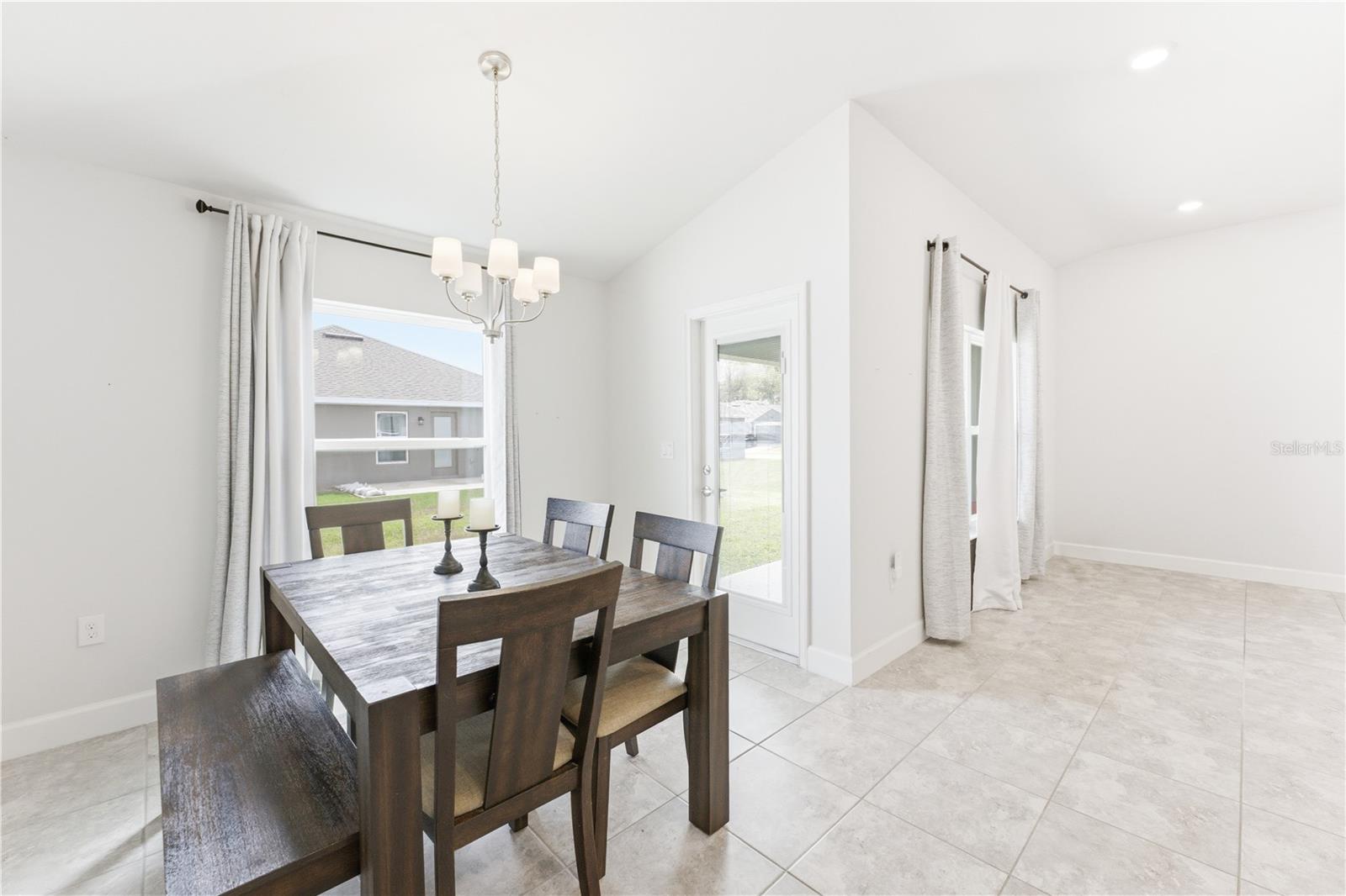 Image 11 of 38 For 111 Krenson Bay Loop