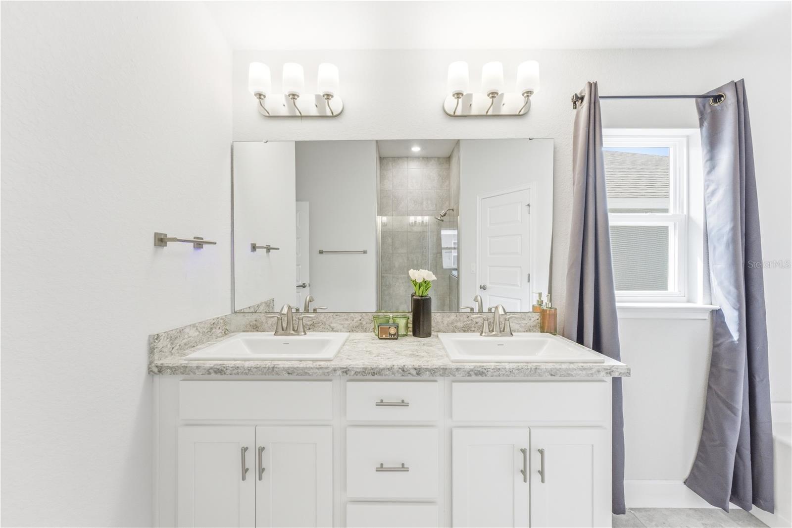 Image 21 of 38 For 111 Krenson Bay Loop