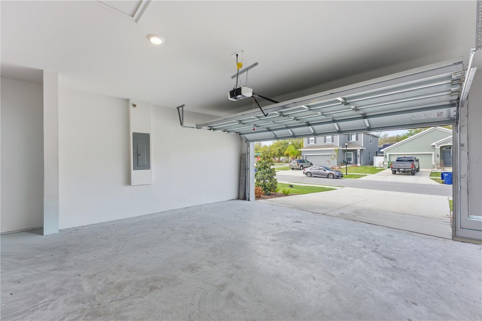 Image 29 of 38 For 111 Krenson Bay Loop