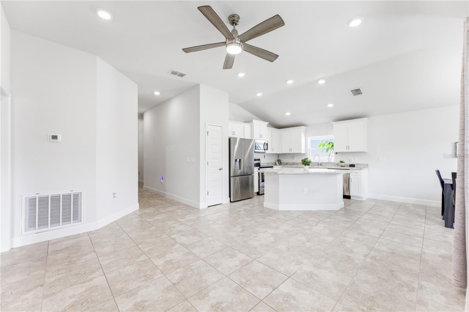 Image 8 of 38 For 111 Krenson Bay Loop