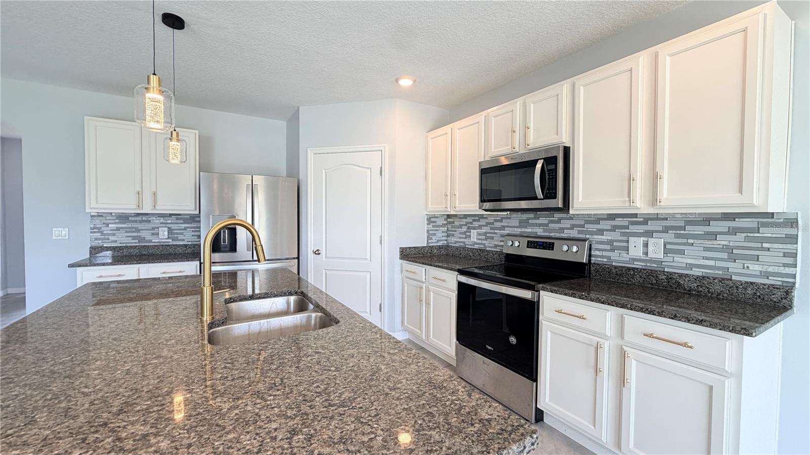 Image 9 of 30 For 1740 Shepherd Avenue